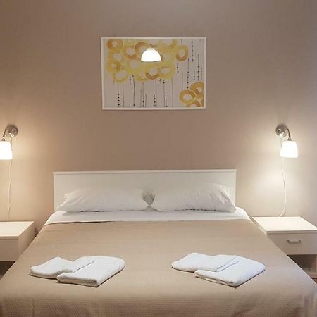 B&B Mimosa Giardini Naxos Bagian luar foto