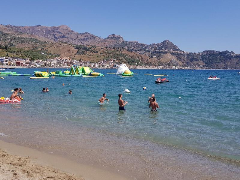 B&B Mimosa Giardini Naxos Bagian luar foto