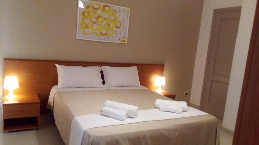 B&B Mimosa Giardini Naxos Bagian luar foto
