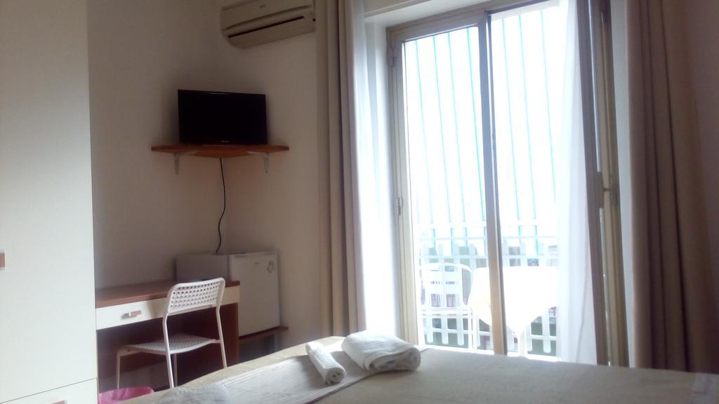 B&B Mimosa Giardini Naxos Bagian luar foto
