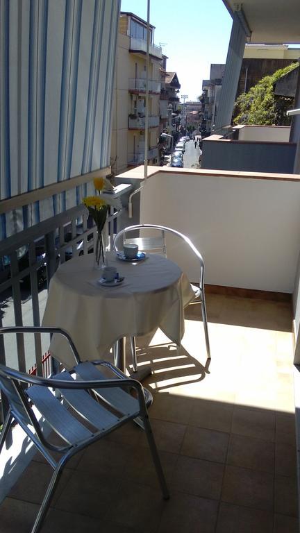 B&B Mimosa Giardini Naxos Bagian luar foto