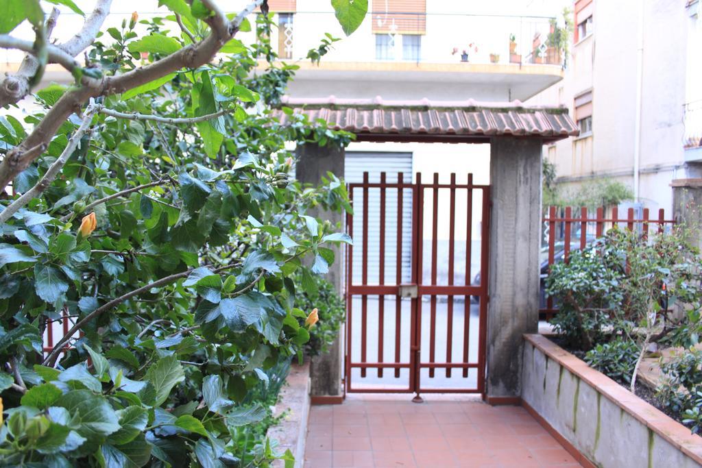 B&B Mimosa Giardini Naxos Bagian luar foto