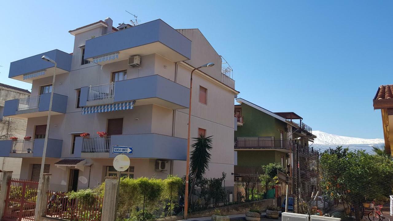 B&B Mimosa Giardini Naxos Bagian luar foto